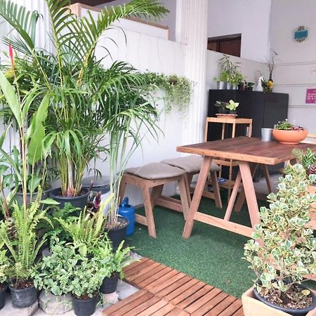 Lost And Found Bed And Breakfast Bangkok Buitenkant foto