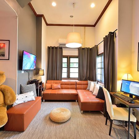 Lost And Found Bed And Breakfast Bangkok Buitenkant foto