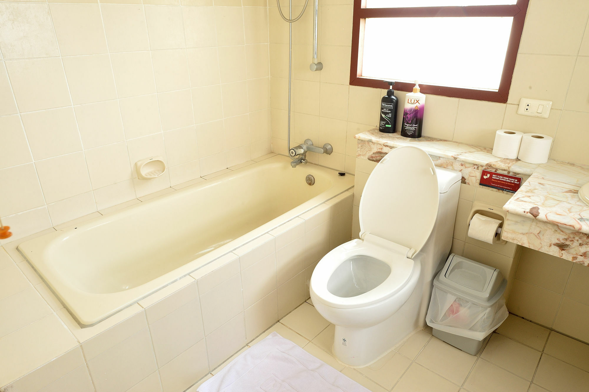 Lost And Found Bed And Breakfast Bangkok Buitenkant foto